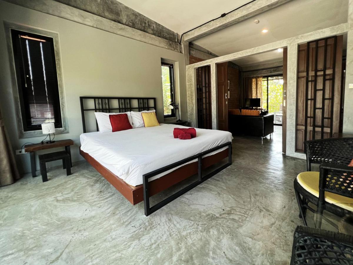 Aonang Third Place Hometel Ao Nang Buitenkant foto