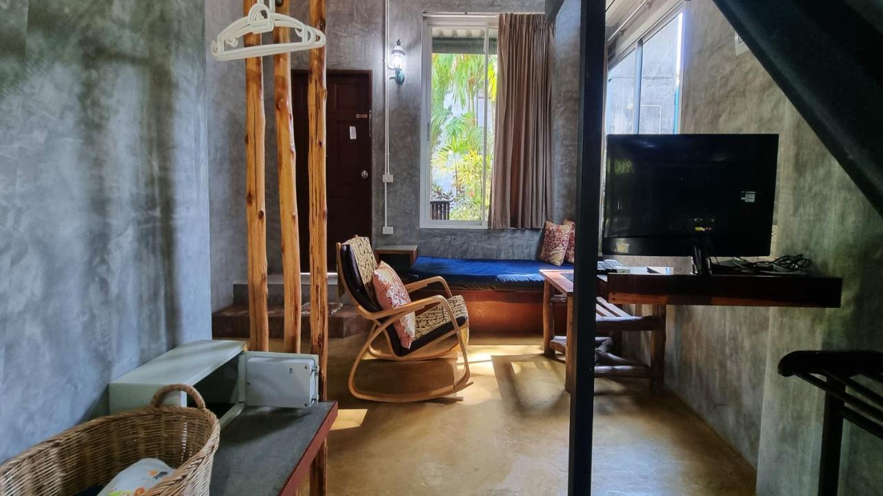 Aonang Third Place Hometel Ao Nang Buitenkant foto
